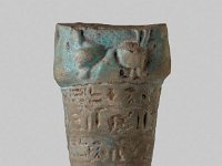 Aeg F 62  Aeg F 62, Spätzeit, Teil eines Uschebtis, Hellblaue Fayence, H 7,3 cm, B 4,9 cm, T 3,5 cm : Bestandskatalog Ägypten, Museumsfoto: Claus Cordes